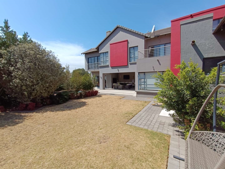 6 Bedroom Property for Sale in Midlands Estate Gauteng
