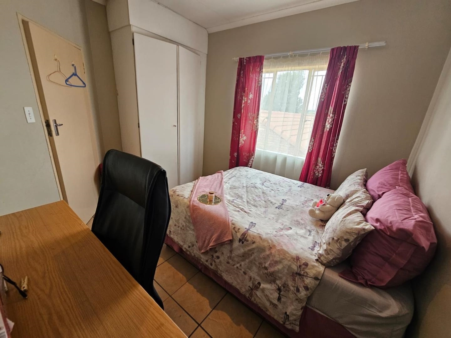 2 Bedroom Property for Sale in Centurion Central Gauteng
