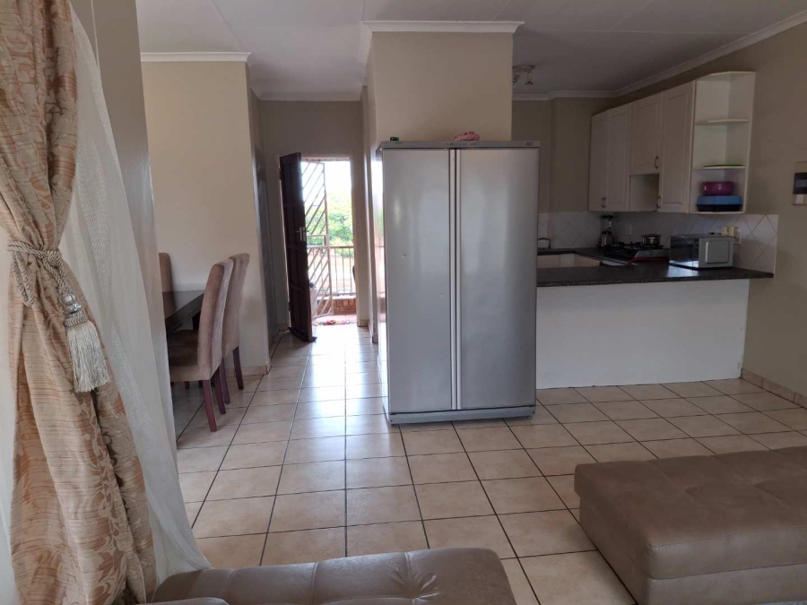 2 Bedroom Property for Sale in Die Hoewes Gauteng