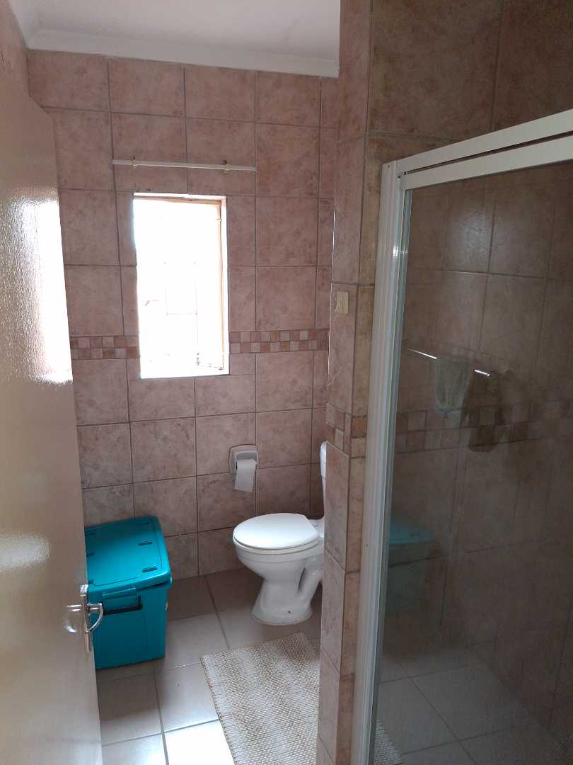 2 Bedroom Property for Sale in Die Hoewes Gauteng