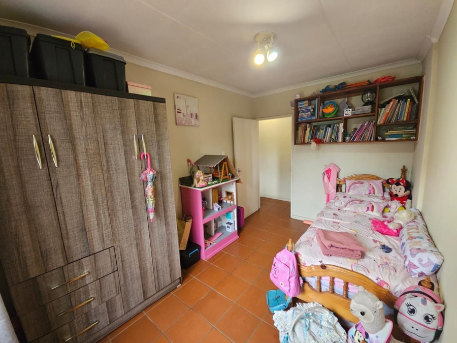 3 Bedroom Property for Sale in Die Hoewes Gauteng