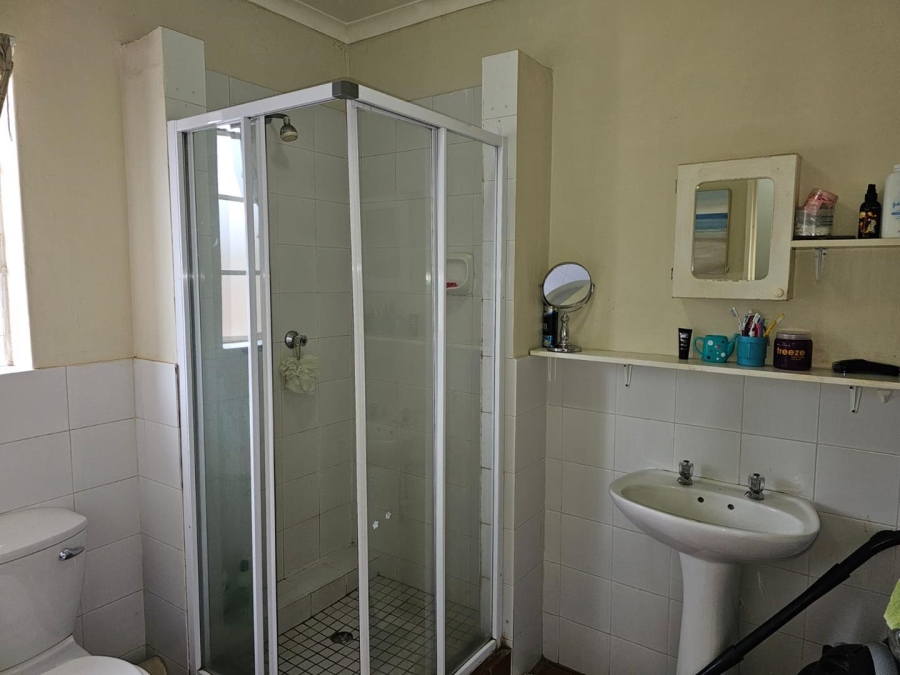 3 Bedroom Property for Sale in Die Hoewes Gauteng