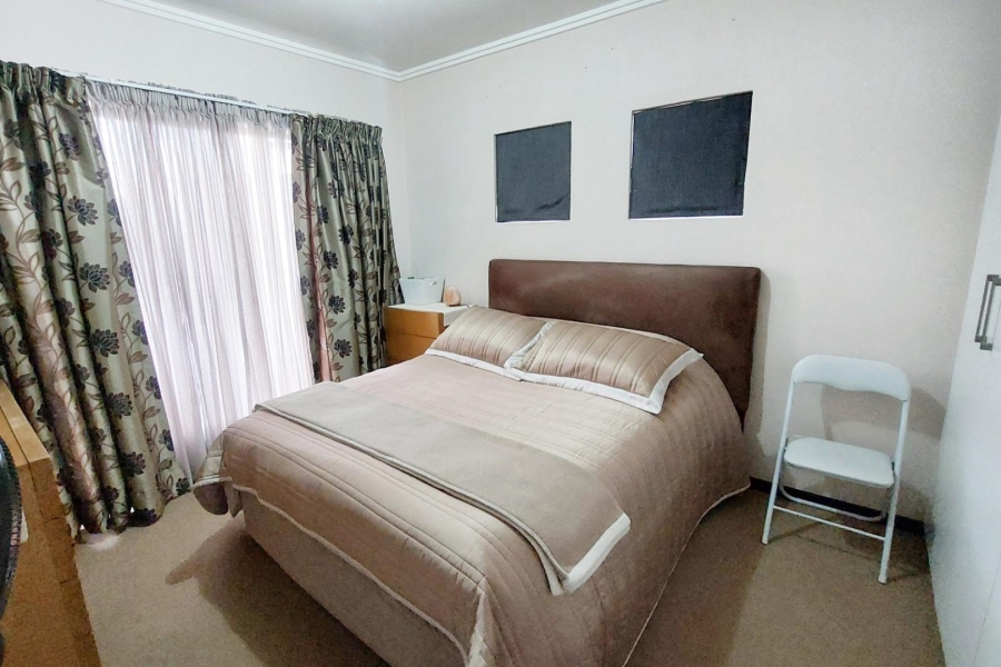 To Let 2 Bedroom Property for Rent in Douglasdale Gauteng