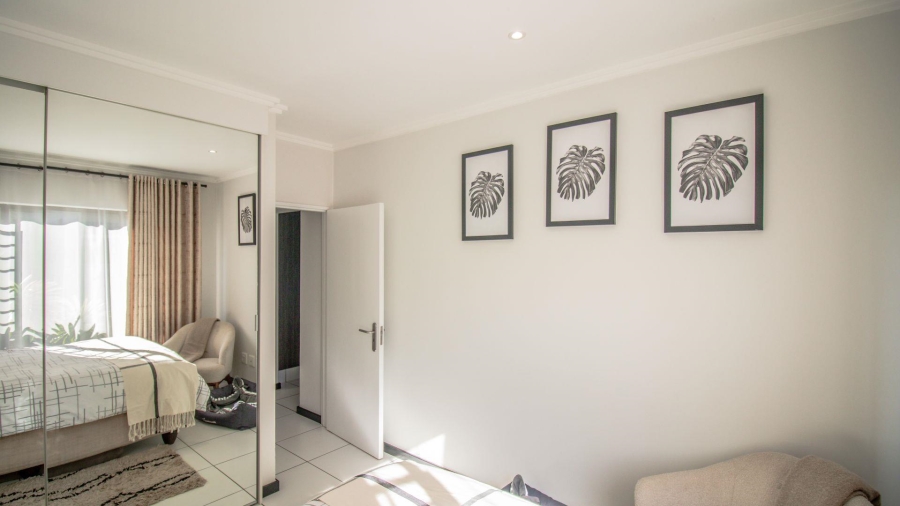2 Bedroom Property for Sale in Lonehill Gauteng