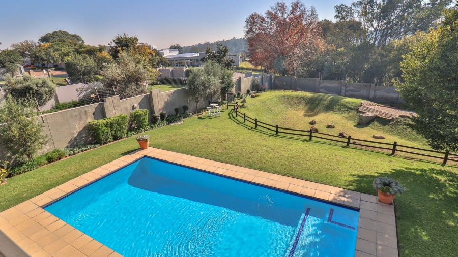 2 Bedroom Property for Sale in Lonehill Gauteng