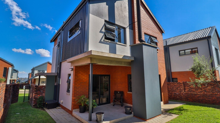 3 Bedroom Property for Sale in Kya Sands Gauteng
