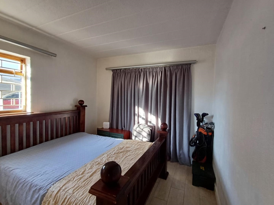 To Let 2 Bedroom Property for Rent in Northcliff Gauteng