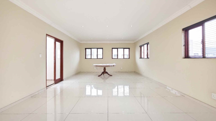 9 Bedroom Property for Sale in Strathavon Gauteng