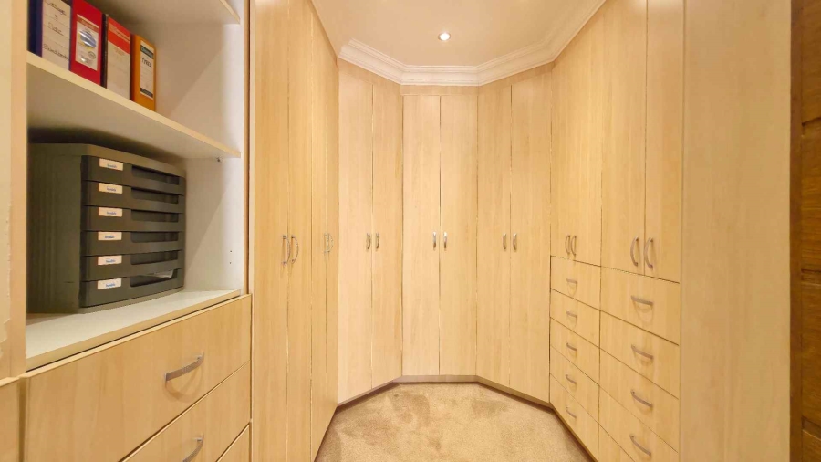 9 Bedroom Property for Sale in Strathavon Gauteng