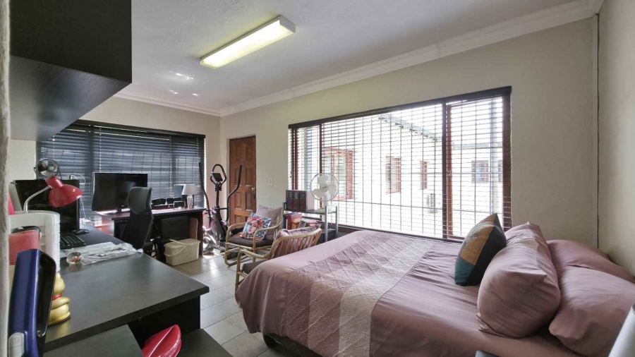 9 Bedroom Property for Sale in Strathavon Gauteng
