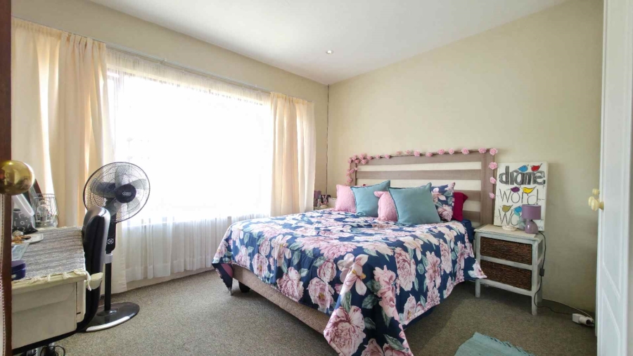 9 Bedroom Property for Sale in Strathavon Gauteng