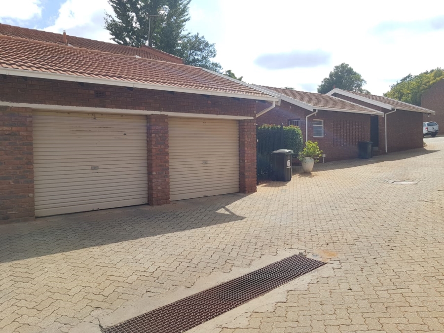 3 Bedroom Property for Sale in Hennopspark Gauteng
