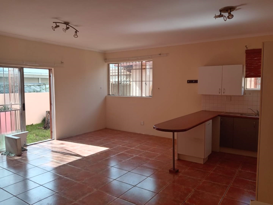 To Let 2 Bedroom Property for Rent in Oaklands Gauteng