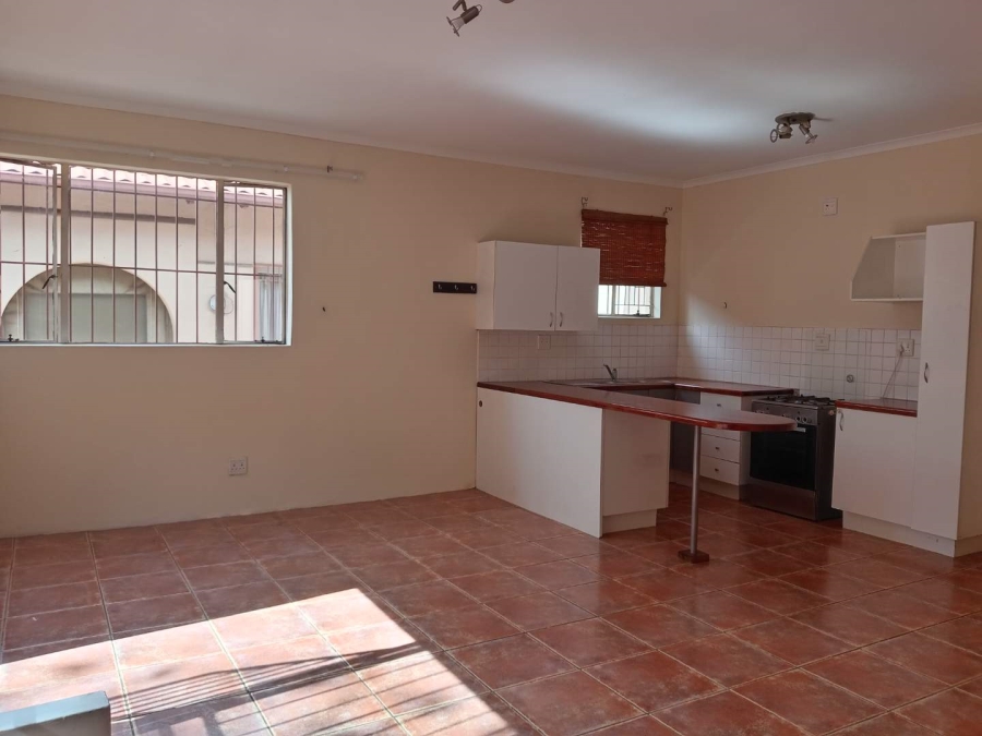 To Let 2 Bedroom Property for Rent in Oaklands Gauteng