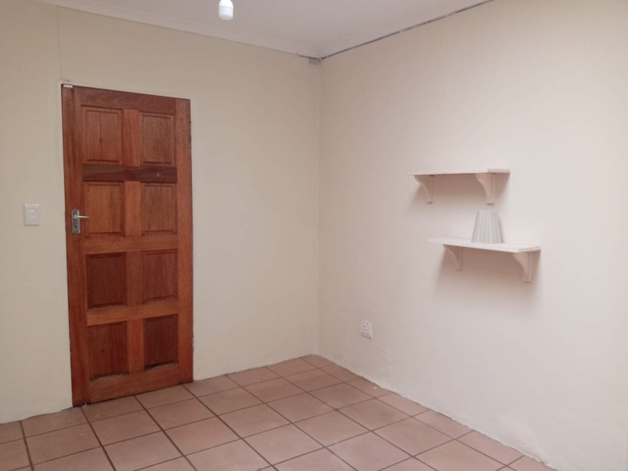 To Let 2 Bedroom Property for Rent in Oaklands Gauteng