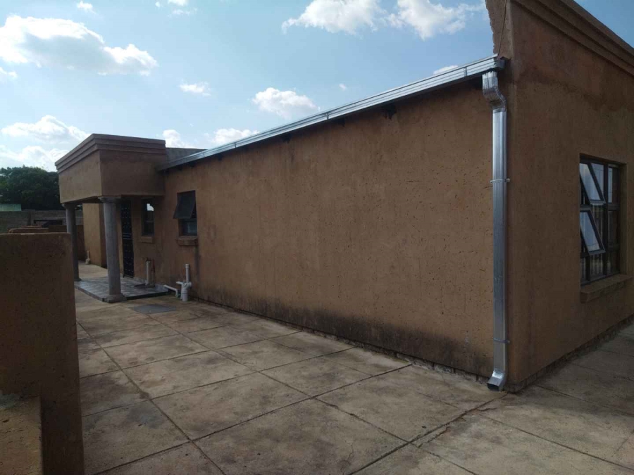 2 Bedroom Property for Sale in Winterveldt Gauteng