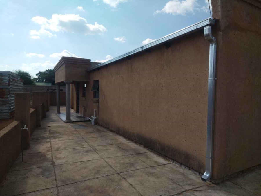 2 Bedroom Property for Sale in Winterveldt Gauteng