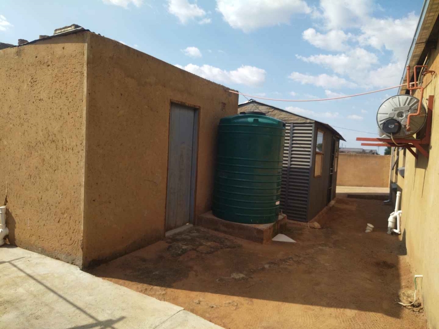 2 Bedroom Property for Sale in Winterveldt Gauteng