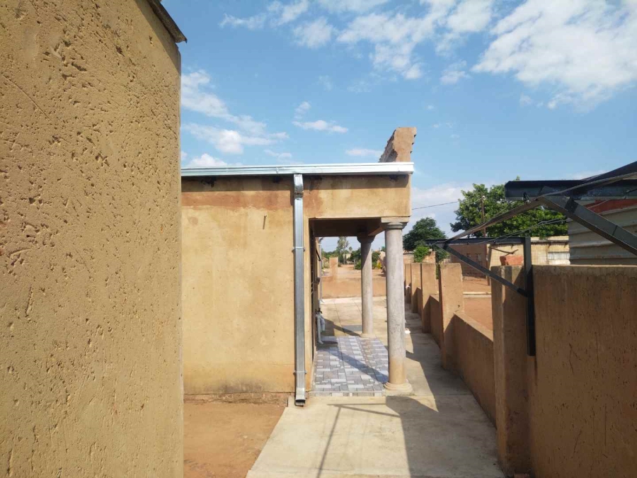2 Bedroom Property for Sale in Winterveldt Gauteng