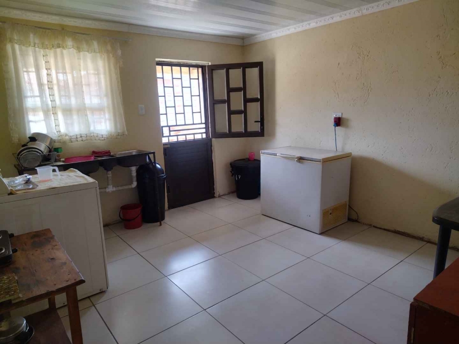 2 Bedroom Property for Sale in Winterveldt Gauteng