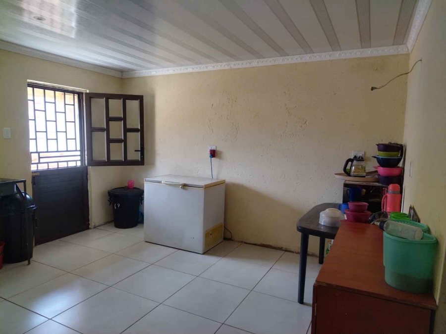 2 Bedroom Property for Sale in Winterveldt Gauteng