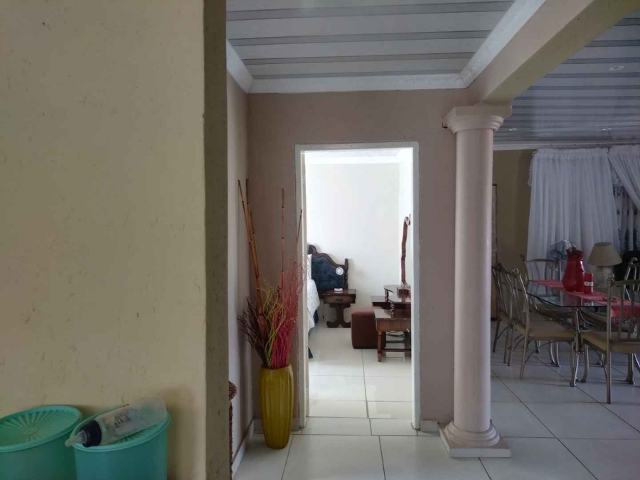 2 Bedroom Property for Sale in Winterveldt Gauteng