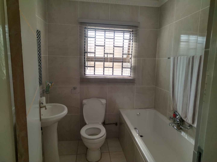 2 Bedroom Property for Sale in Winterveldt Gauteng