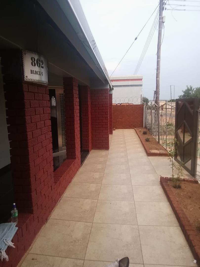 4 Bedroom Property for Sale in Soshanguve GG Gauteng