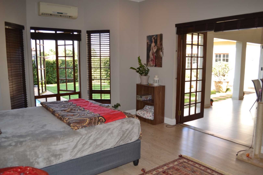 To Let 5 Bedroom Property for Rent in Woodhill Estate Gauteng