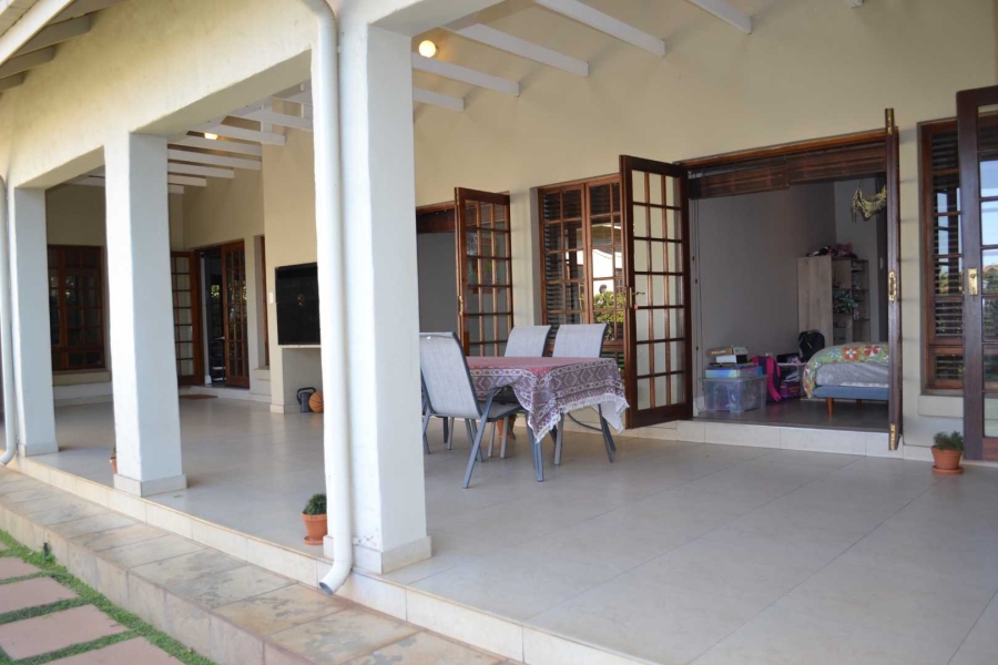 To Let 5 Bedroom Property for Rent in Woodhill Estate Gauteng