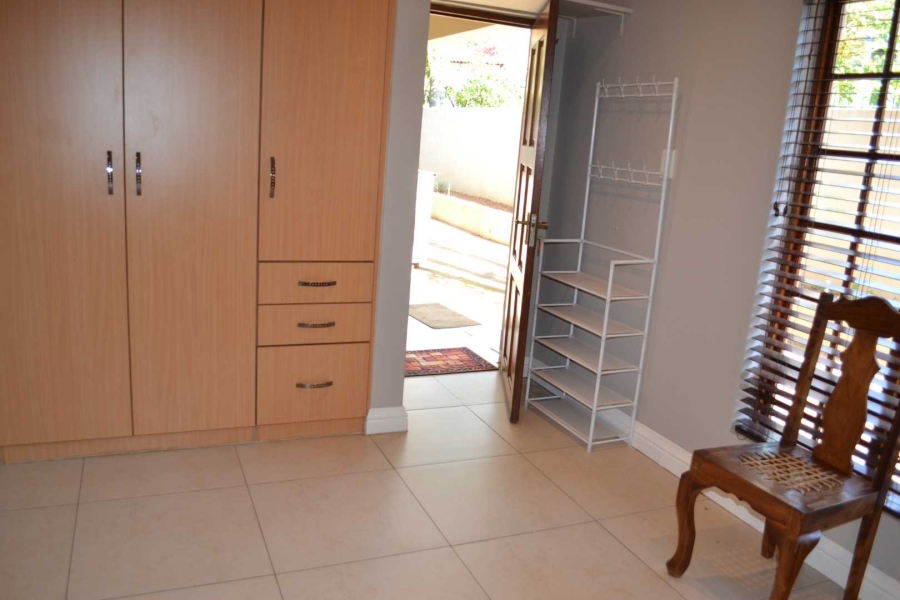 To Let 5 Bedroom Property for Rent in Woodhill Estate Gauteng