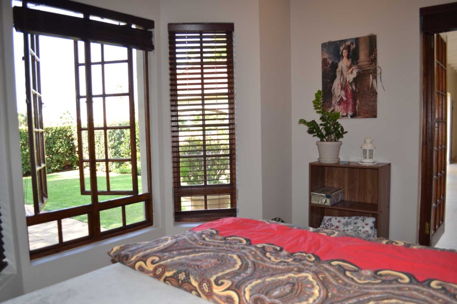 To Let 5 Bedroom Property for Rent in Woodhill Estate Gauteng