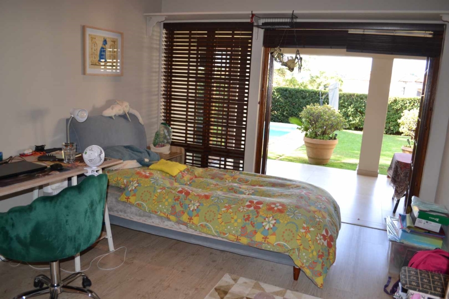 To Let 5 Bedroom Property for Rent in Woodhill Estate Gauteng