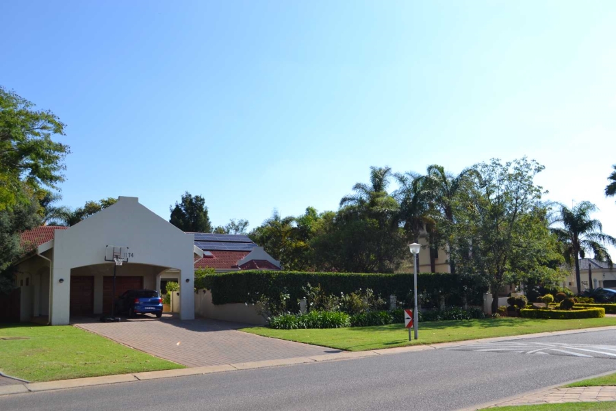 To Let 5 Bedroom Property for Rent in Woodhill Estate Gauteng