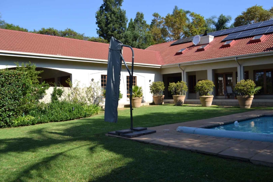 To Let 5 Bedroom Property for Rent in Woodhill Estate Gauteng