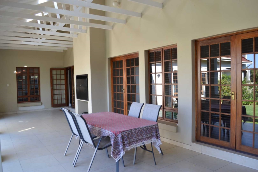 To Let 5 Bedroom Property for Rent in Woodhill Estate Gauteng