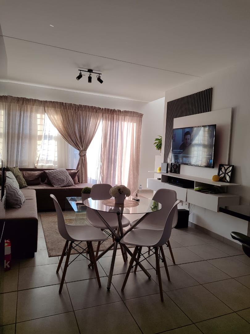 2 Bedroom Property for Sale in Theresa Park Gauteng