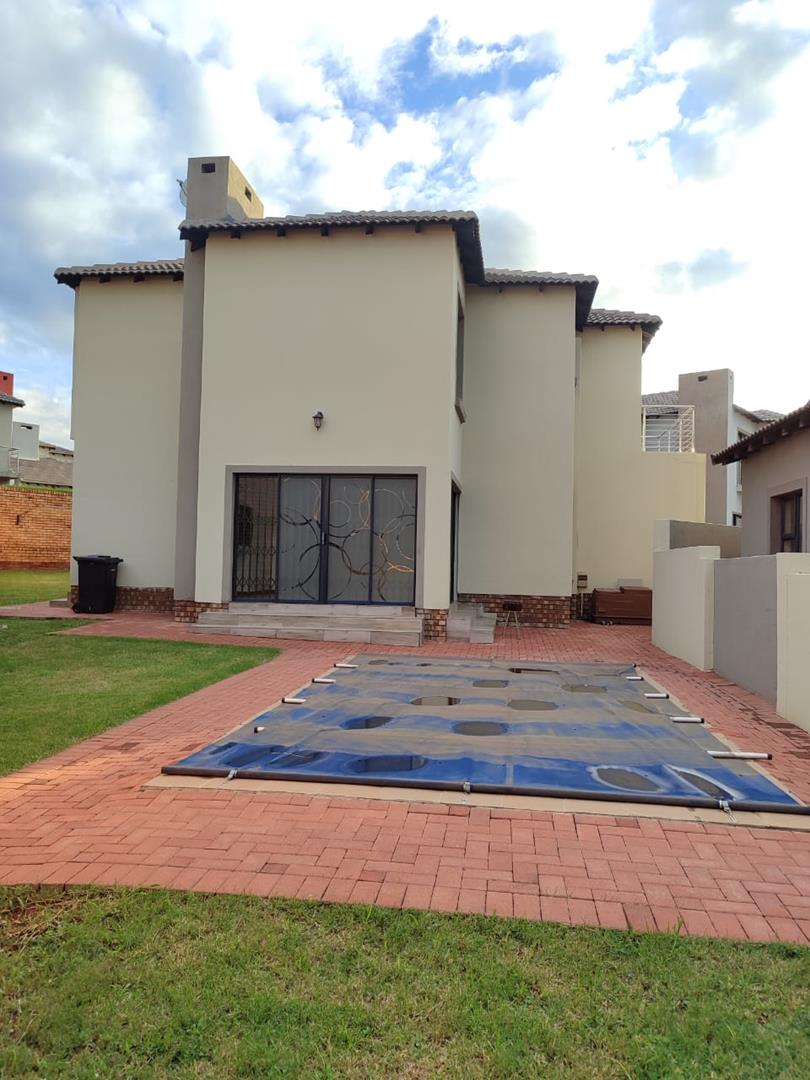 3 Bedroom Property for Sale in Thatchfield Hills Gauteng