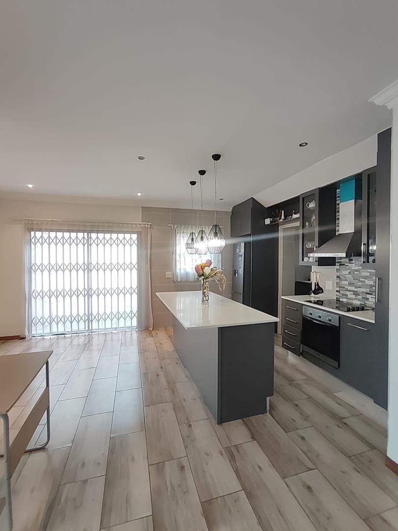 3 Bedroom Property for Sale in Thatchfield Hills Gauteng