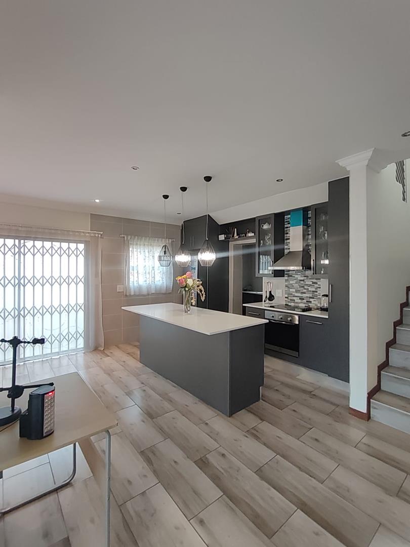 3 Bedroom Property for Sale in Thatchfield Hills Gauteng