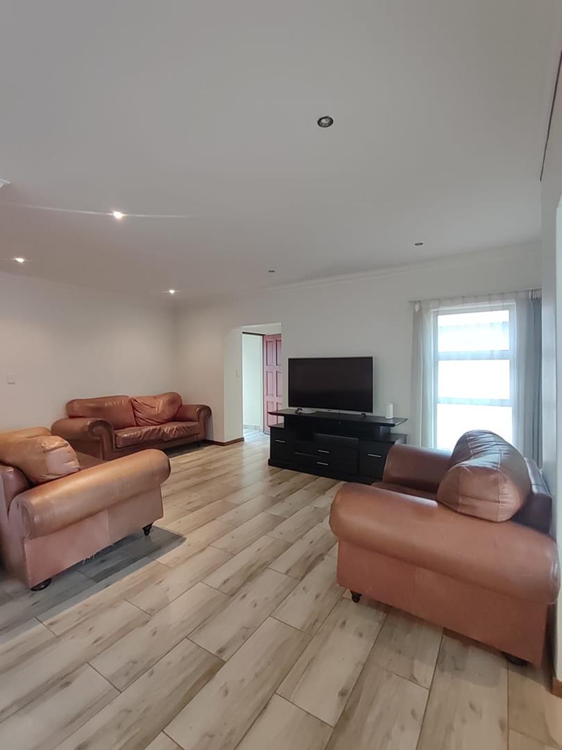 3 Bedroom Property for Sale in Thatchfield Hills Gauteng