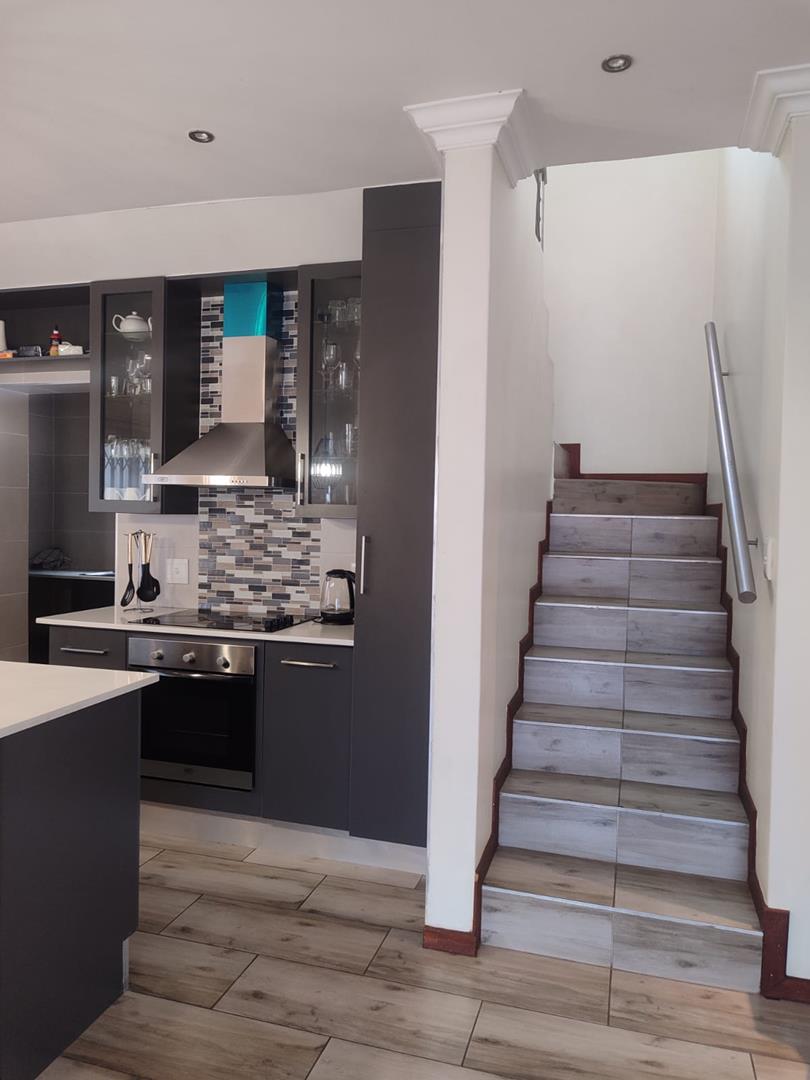 3 Bedroom Property for Sale in Thatchfield Hills Gauteng