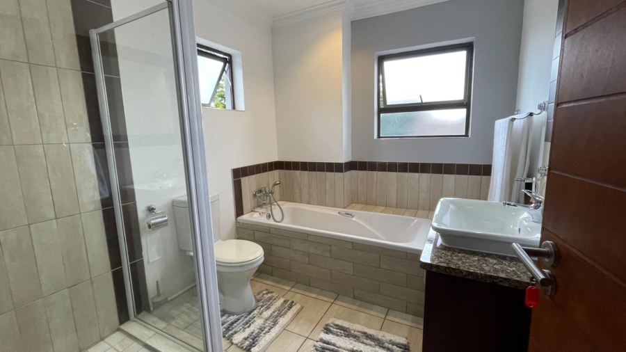 4 Bedroom Property for Sale in Midstream Hill Gauteng