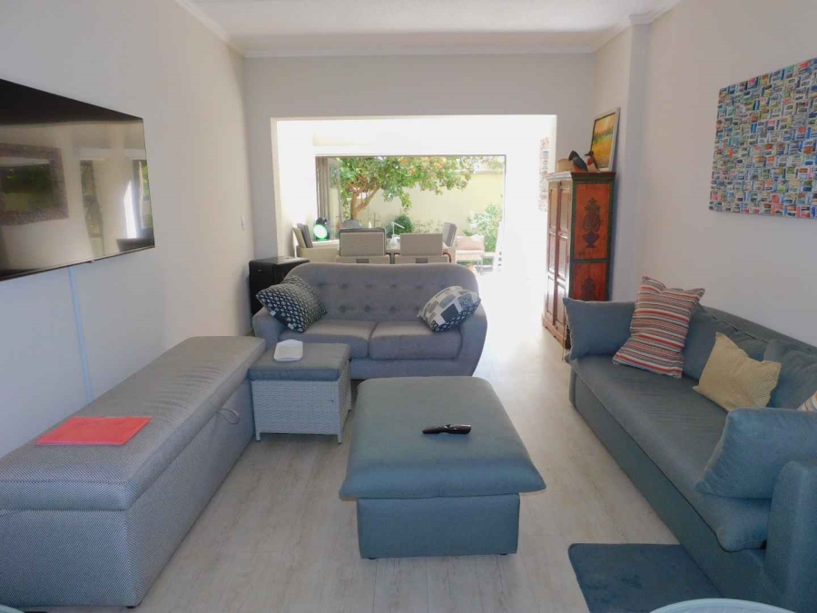 To Let 2 Bedroom Property for Rent in Bryanston Gauteng
