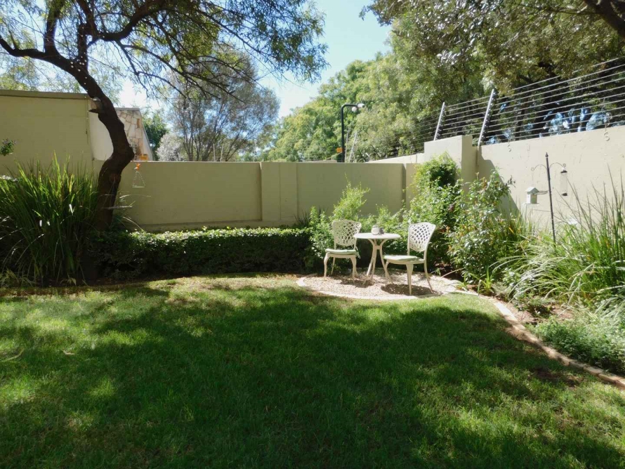 To Let 2 Bedroom Property for Rent in Bryanston Gauteng