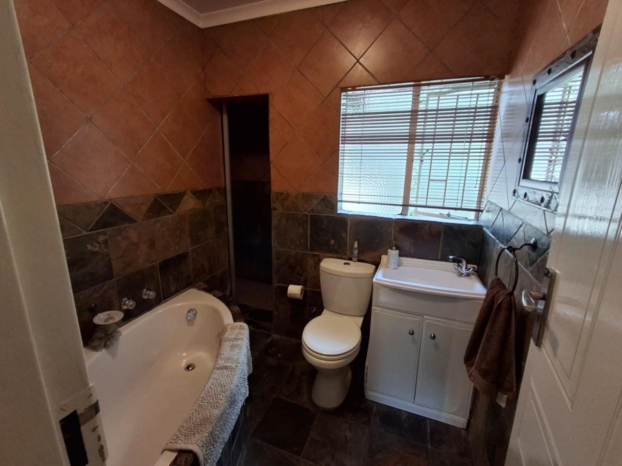 3 Bedroom Property for Sale in Brackendowns Gauteng