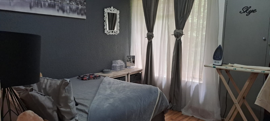 3 Bedroom Property for Sale in Brackendowns Gauteng