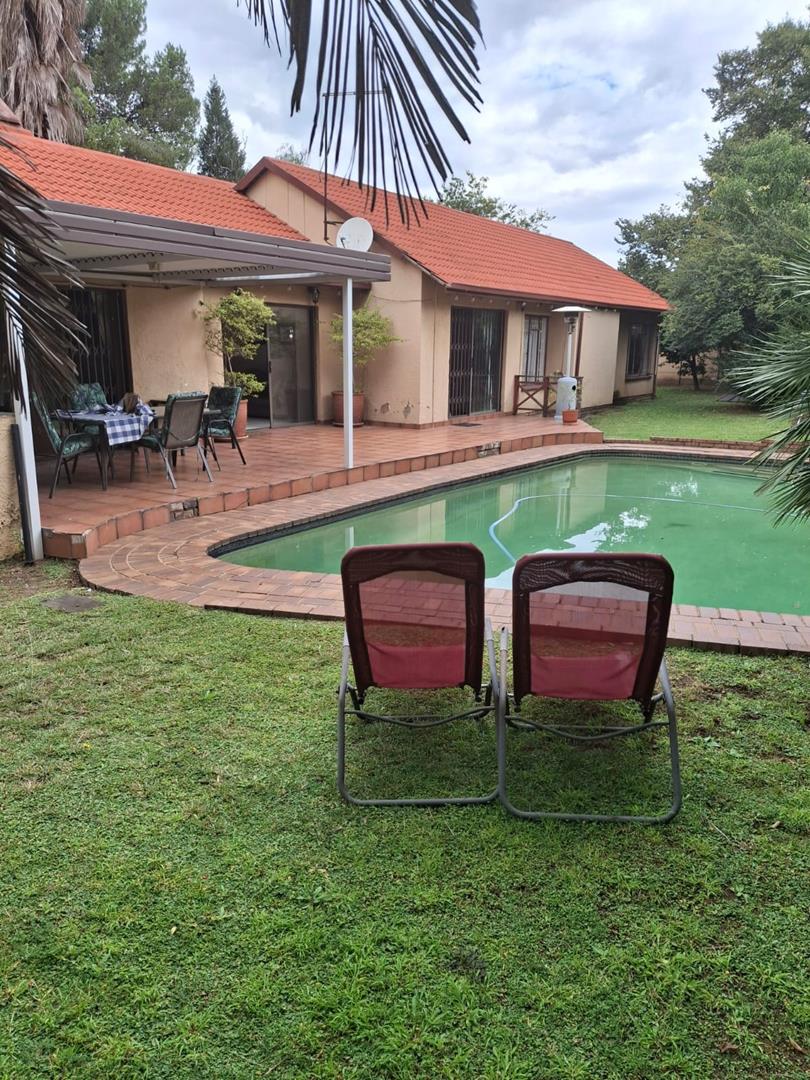 3 Bedroom Property for Sale in Brackendowns Gauteng