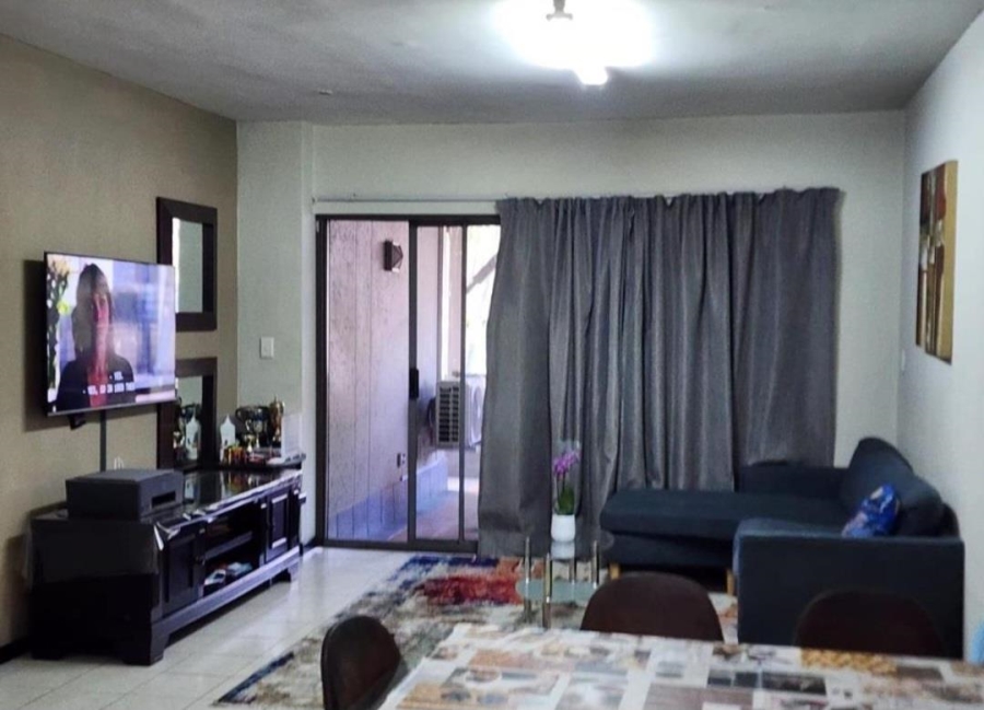 To Let 2 Bedroom Property for Rent in Morningside Gauteng