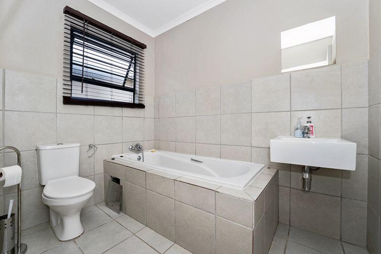 3 Bedroom Property for Sale in Summerset Gauteng